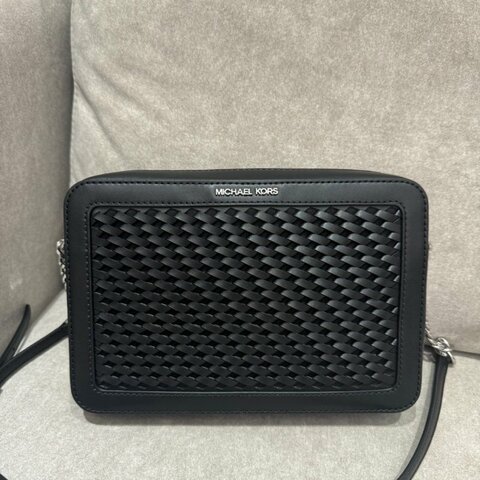 *SHIHNA名牌精品*MK Jet Set 編織皮革相機斜背包