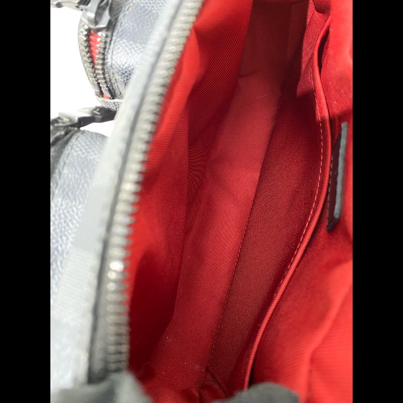 LV Utility黑色棋盤格郵差包斜背包-6