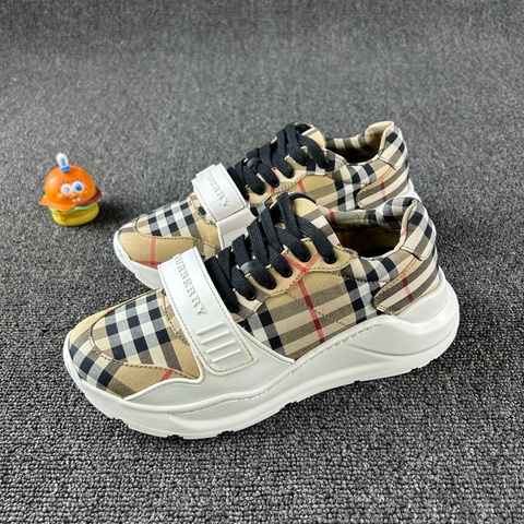 Burberry博柏利格紋老爹鞋 尺碼37 整體成色不錯