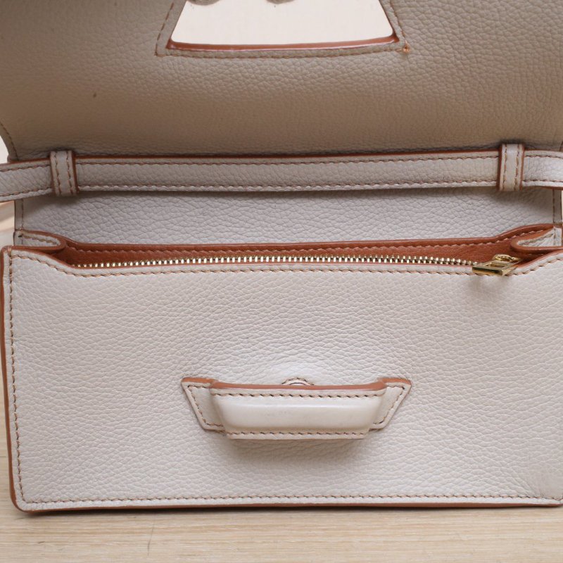 LOEWE Barcelona巴賽隆納小號灰色牛皮金扣肩背包-2