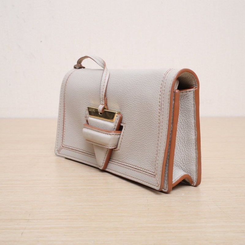 LOEWE Barcelona巴賽隆納小號灰色牛皮金扣肩背包-4