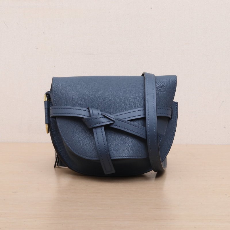 LOEWE Gate馬鞍斜跨包大號藍色牛皮gate中號肩背包-1