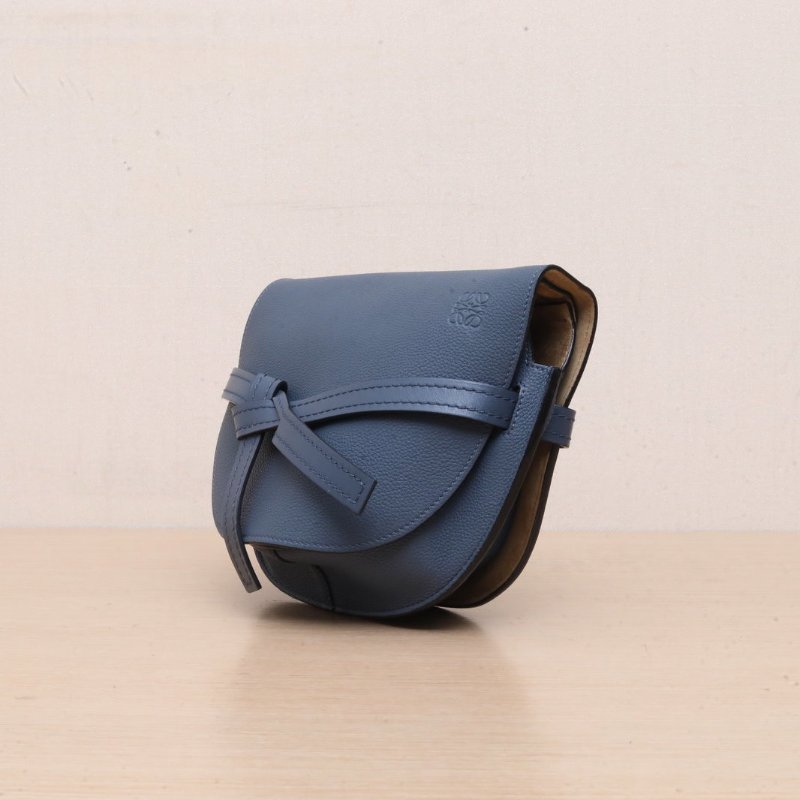 LOEWE Gate馬鞍斜跨包大號藍色牛皮gate中號肩背包-3