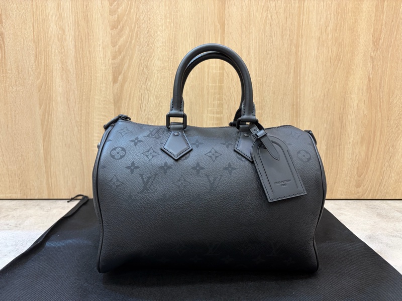 LV 超黑色牛皮黑釦Speedy P9 30-0