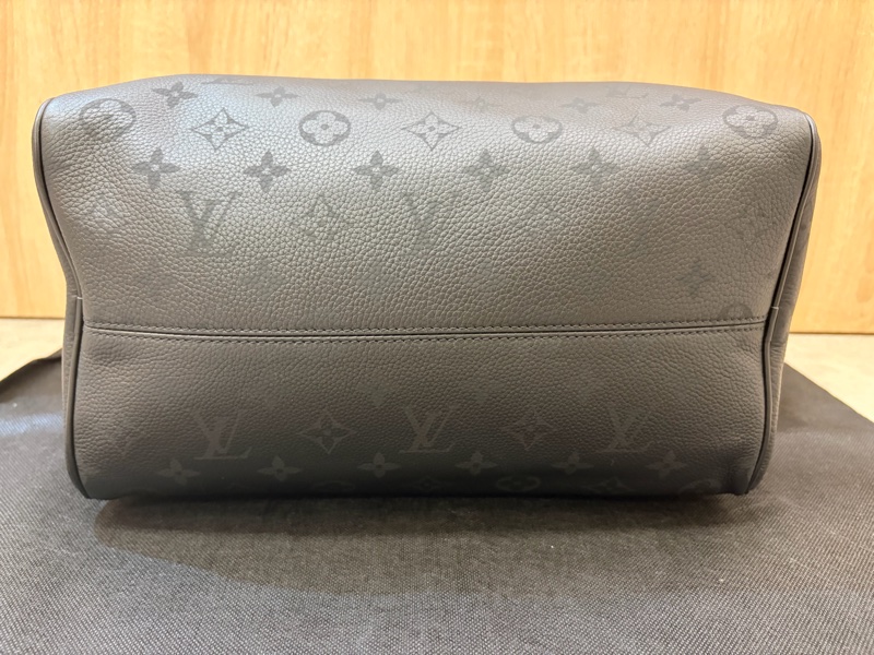 LV 超黑色牛皮黑釦Speedy P9 30-5