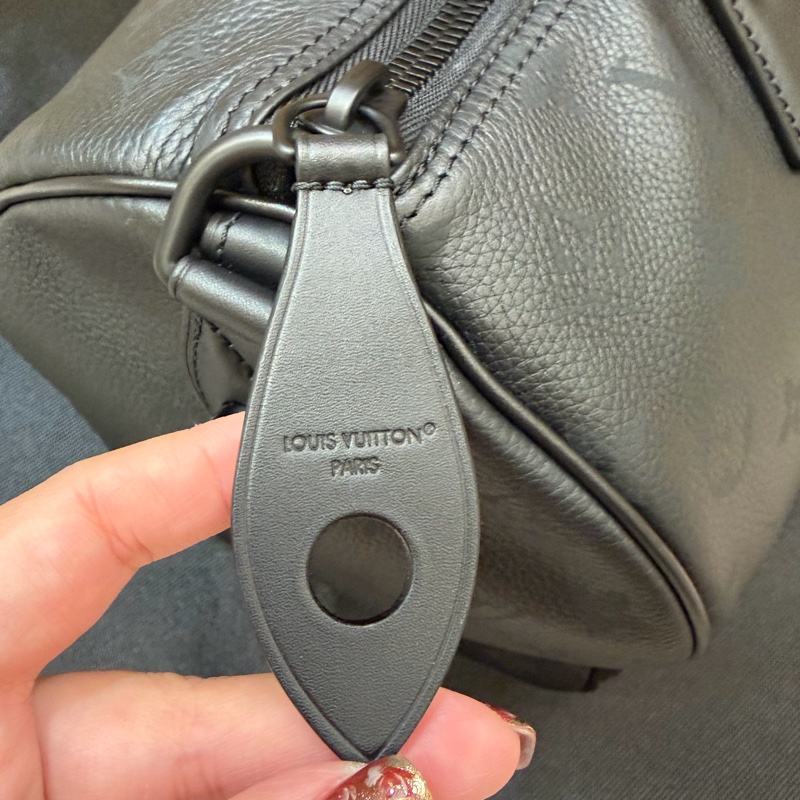 LV 超黑色牛皮黑釦Speedy P9 30-6