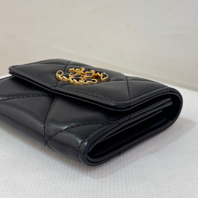 Chanel19系列黑金雙層卡包-5
