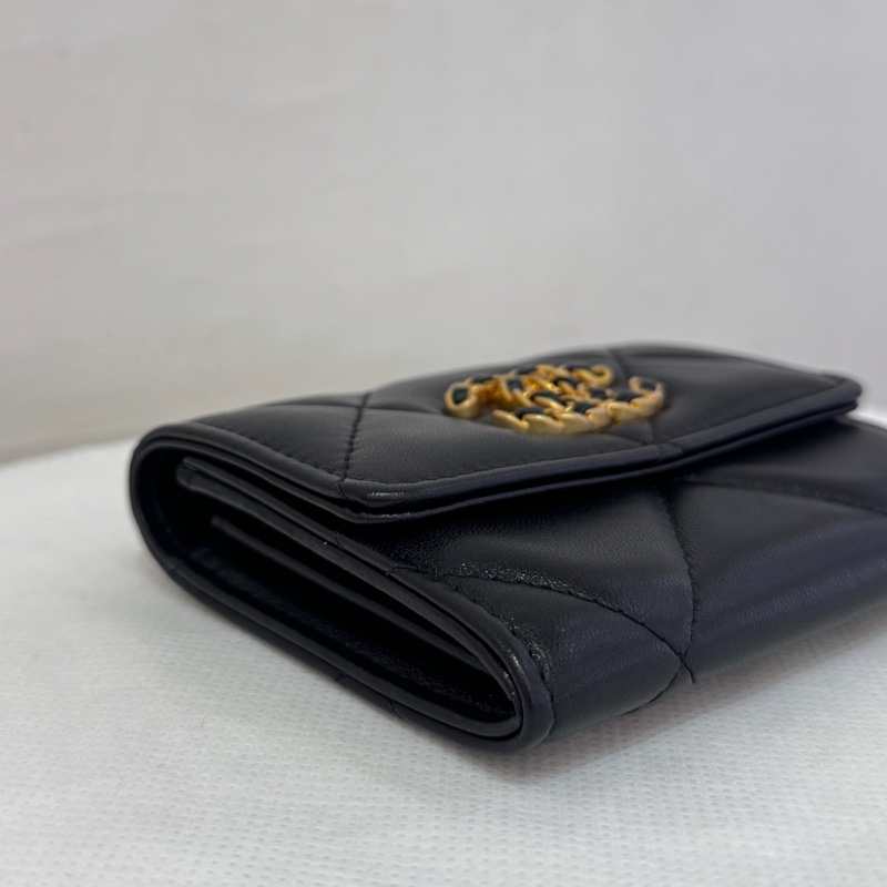 Chanel19系列黑金雙層卡包-6