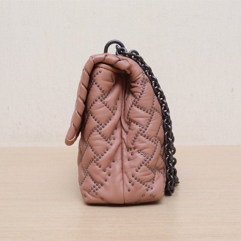BOTTEGA VENETA 裸粉色羊皮鉚釘鏈條包單肩斜挎包肩背包-4
