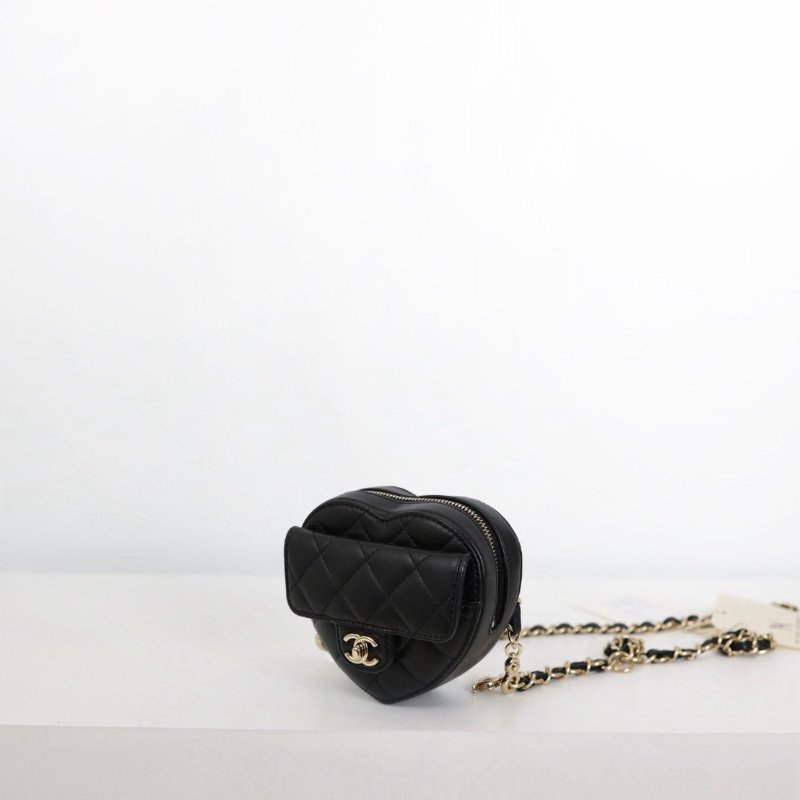二手Chanel 愛心腰包-1