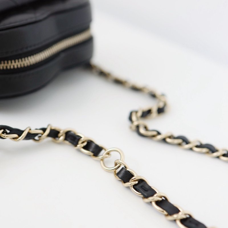 二手Chanel 愛心腰包-11