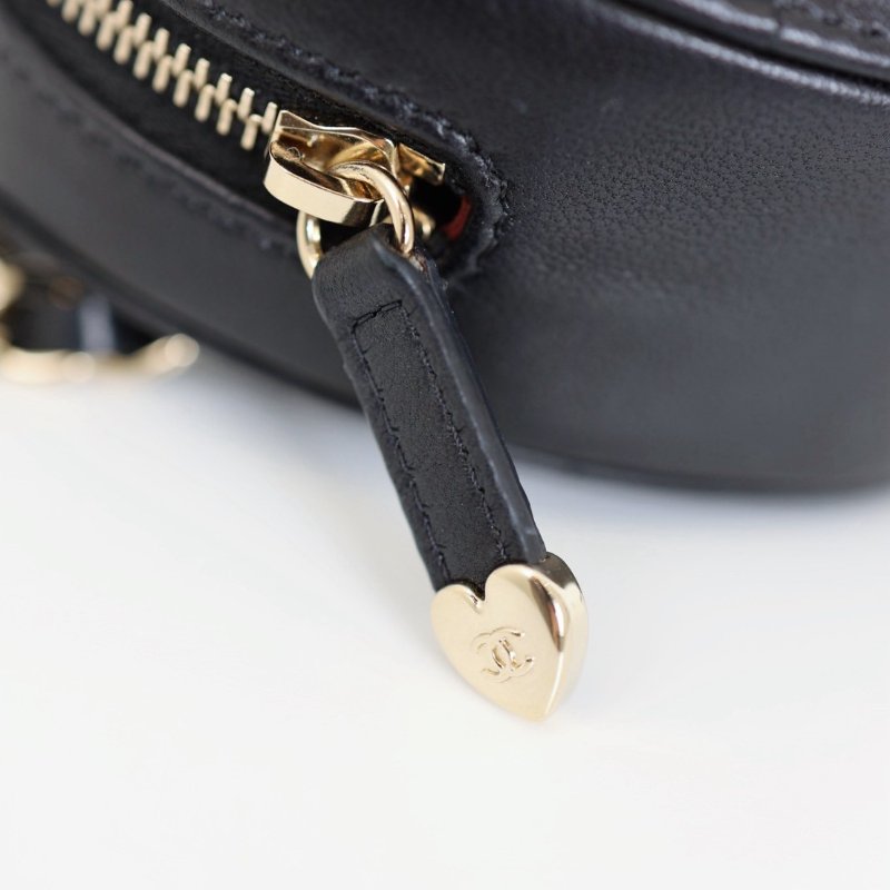 二手Chanel 愛心腰包-12