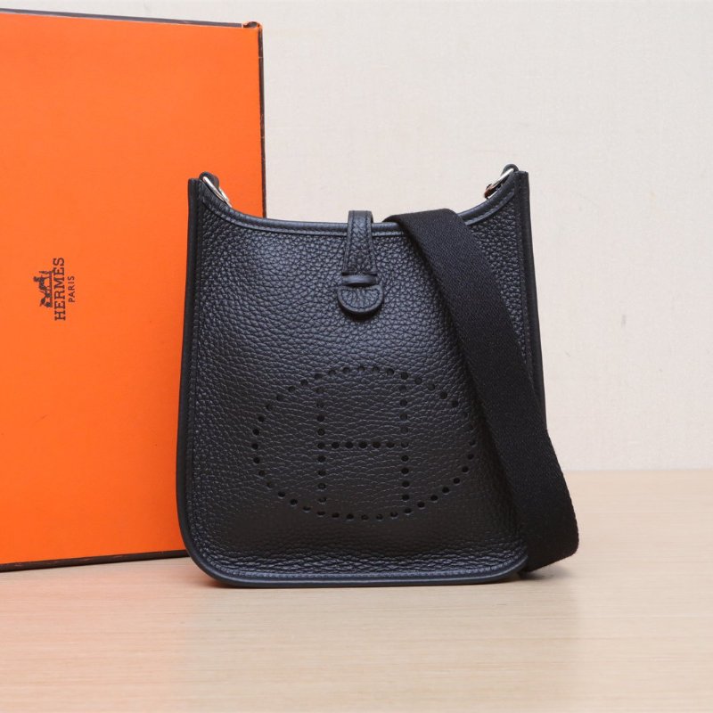 HERMES EvelyneMini1689黑色TC皮W刻銀扣肩背包-0