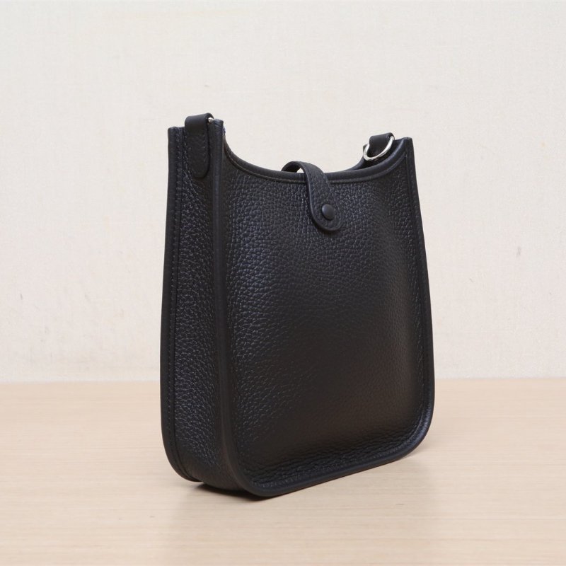 HERMES EvelyneMini1689黑色TC皮W刻銀扣肩背包-4