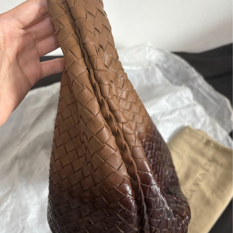 🤎bv 棕色漆皮拼接中號和尚包 手提包 單肩包-3