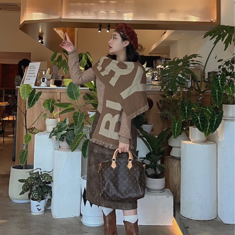 Burberry 字母雙色羊毛圍巾 咖米-4