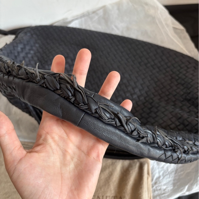 🖤bv 深黑藍色中號和尚包 手提包 單肩包-1