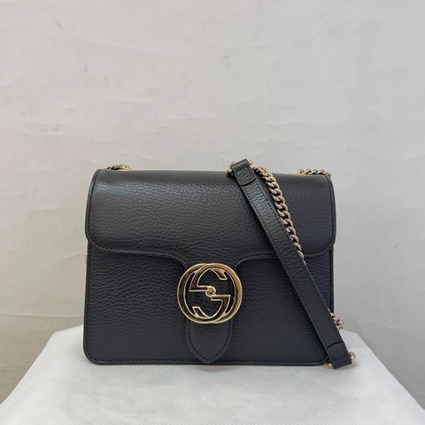 Gucci黑牛皮 Interlocking G掀蓋包