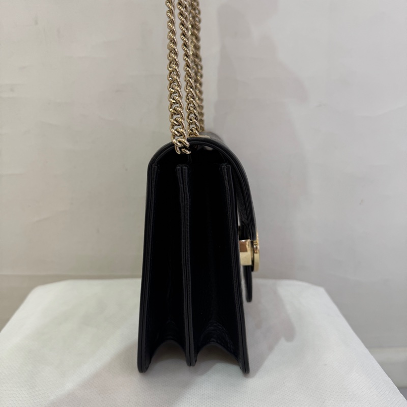 Gucci黑牛皮 Interlocking G掀蓋包-3