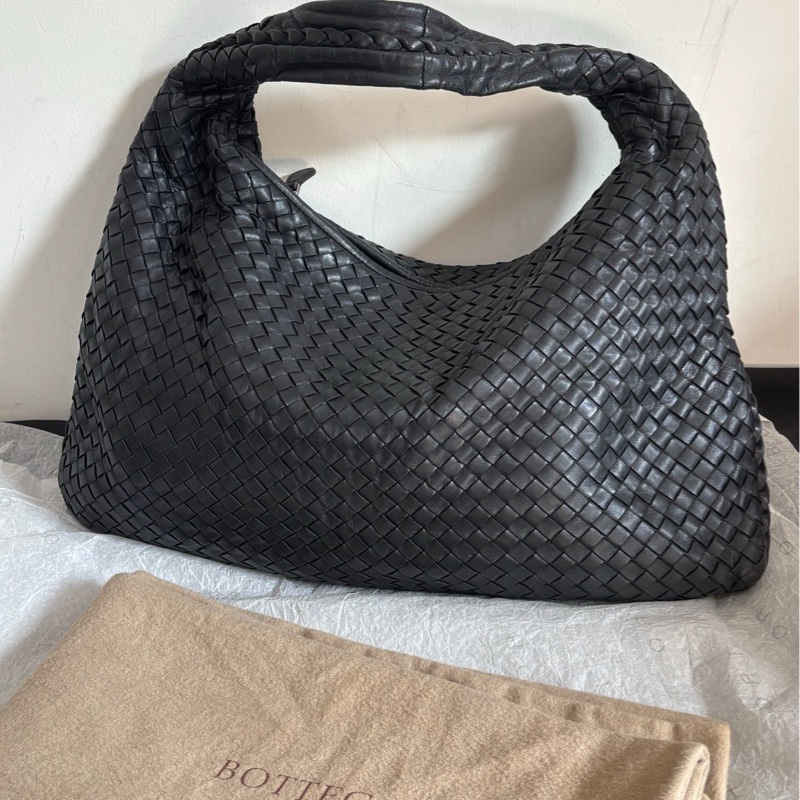 🖤bv葆蝶家 黑色中號和尚包手提包 單肩包-1