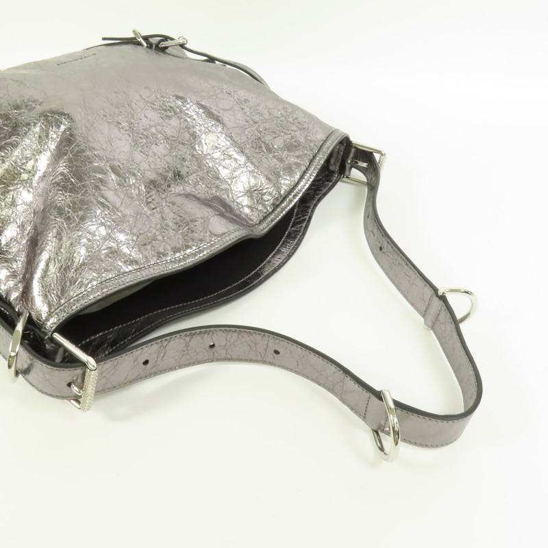 GIVENCHY 牛皮皮革Voyou MM銀扣肩背袋-4