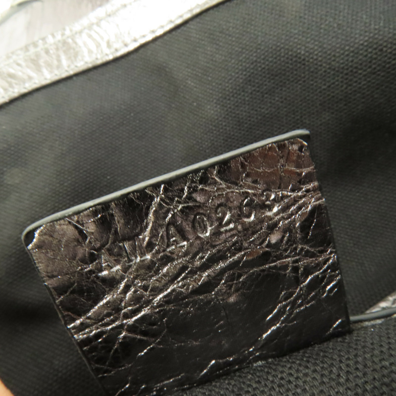 GIVENCHY 牛皮皮革Voyou MM銀扣肩背袋-11