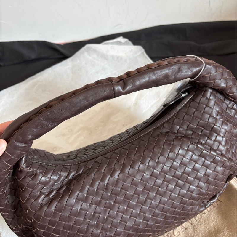 🤎bv 烏木色深棕色小號和尚包 手提包 單肩包-3