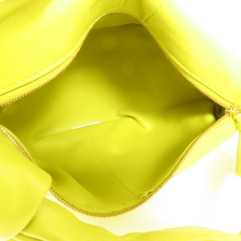 BOTTEGA VENETA 牛皮皮革Mini Double Knot金扣手挽袋-4