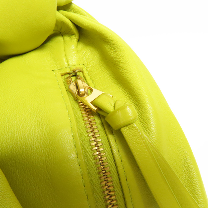 BOTTEGA VENETA 牛皮皮革Mini Double Knot金扣手挽袋-6