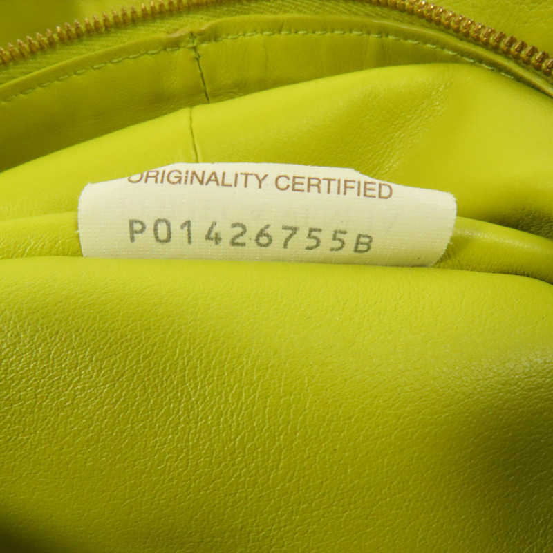 BOTTEGA VENETA 牛皮皮革Mini Double Knot金扣手挽袋-7