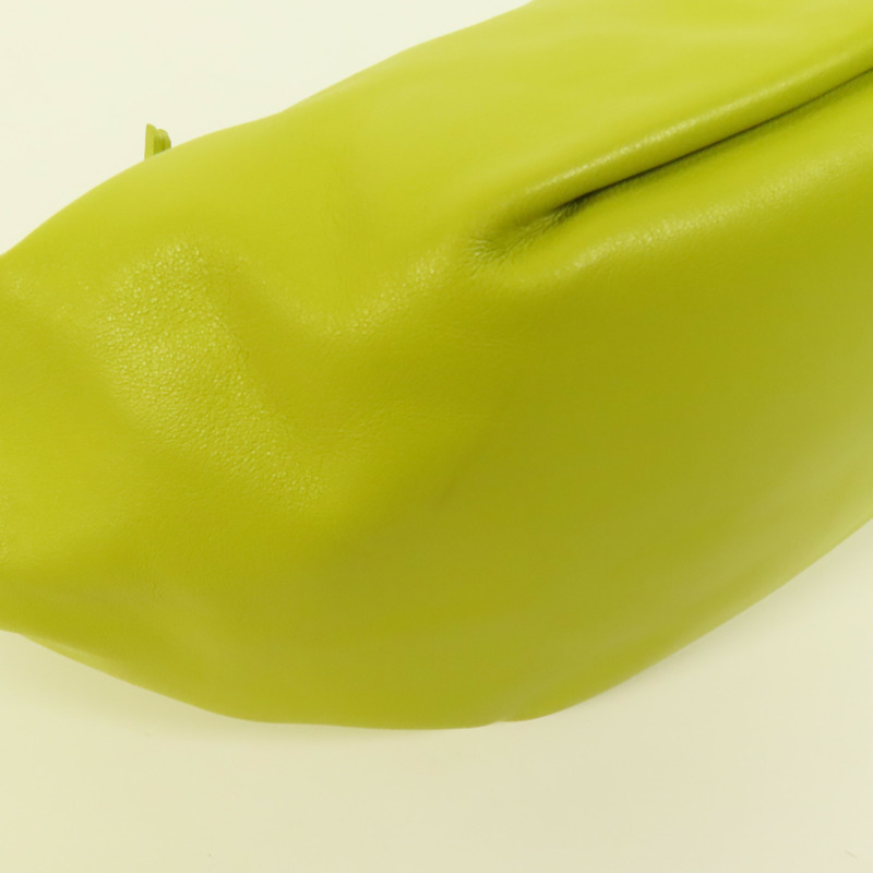 BOTTEGA VENETA 牛皮皮革Mini Double Knot金扣手挽袋-11