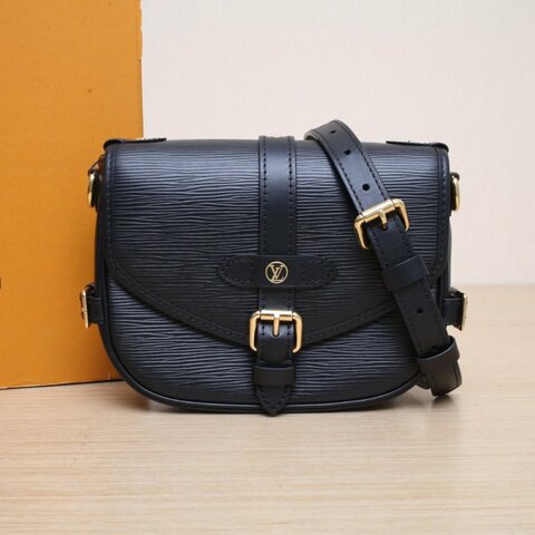 LOUIS VUITTON 黑色EPI水波紋牛皮晶片Saumur雙子星小號20水波紋肩背包