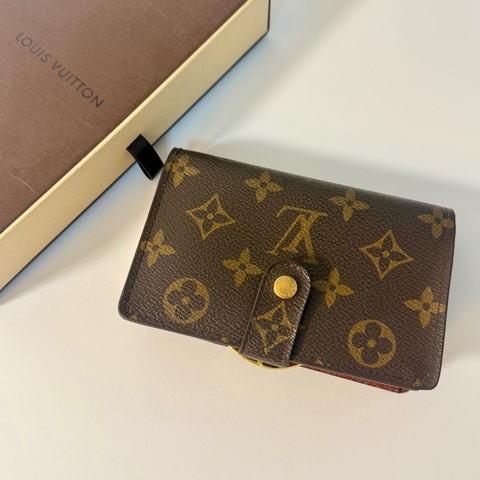 ✔️LV Louis Vuitton 路易威登 Monogram M61674 蝴蝶釦中夾
