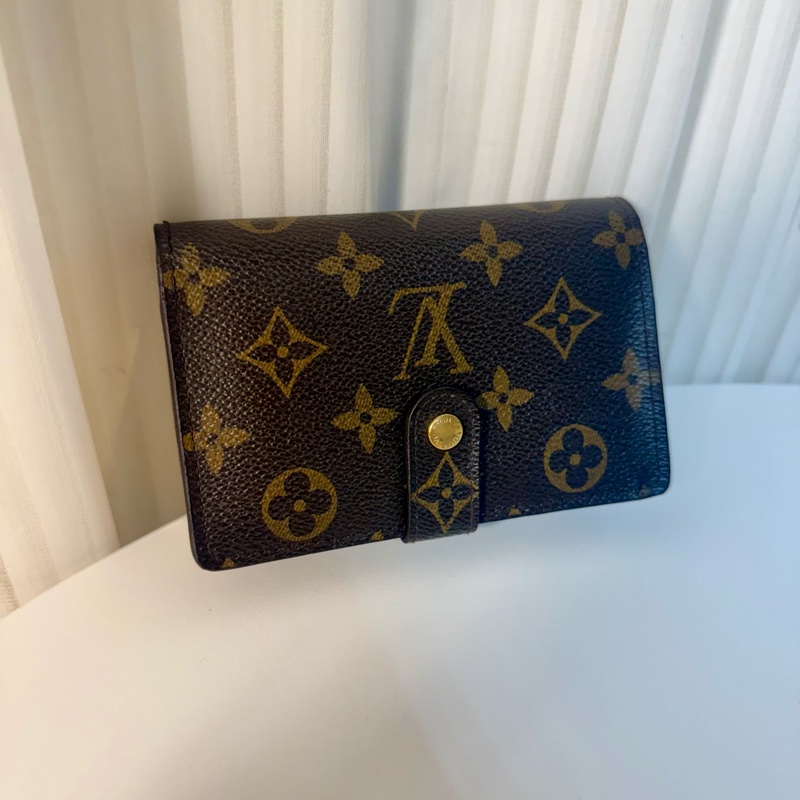✔️LV Louis Vuitton 路易威登 Monogram M61674 蝴蝶釦中夾-4