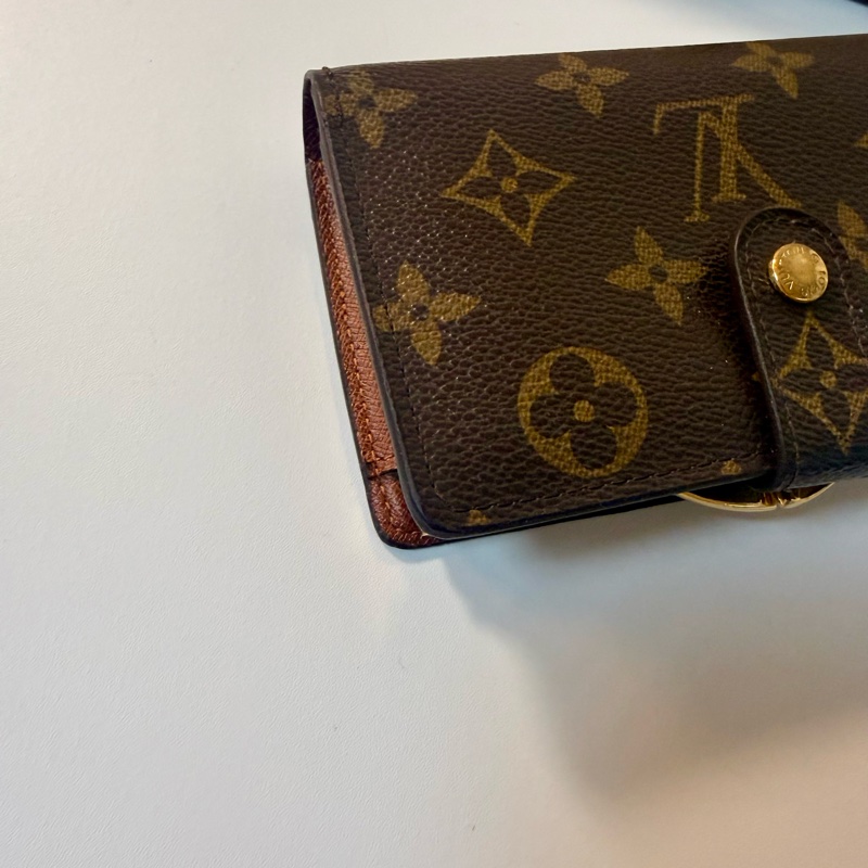✔️LV Louis Vuitton 路易威登 Monogram M61674 蝴蝶釦中夾-8