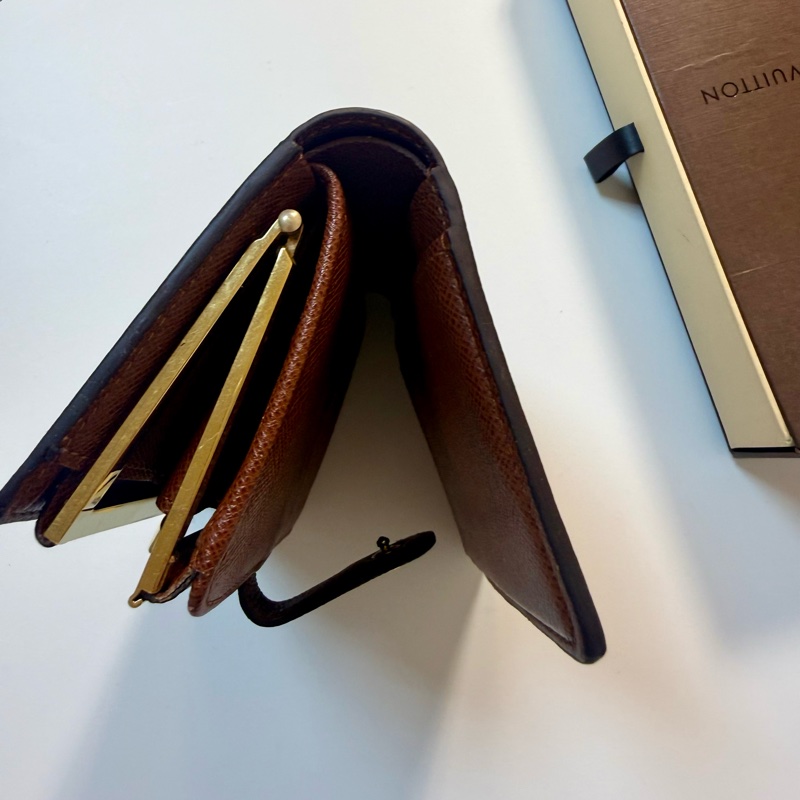 ✔️LV Louis Vuitton 路易威登 Monogram M61674 蝴蝶釦中夾-24