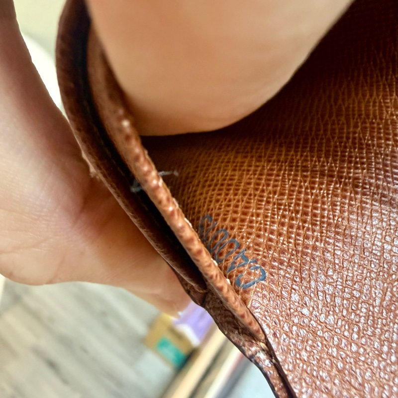 ✔️LV Louis Vuitton 路易威登 Monogram M61674 蝴蝶釦中夾-25