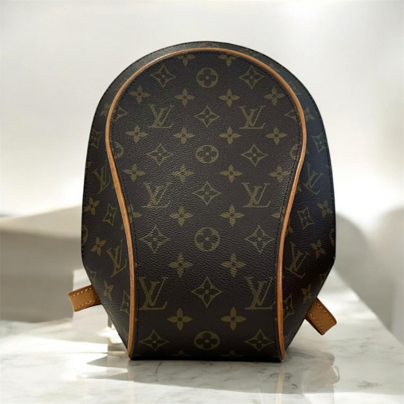 LV老花橢圓後背包-0