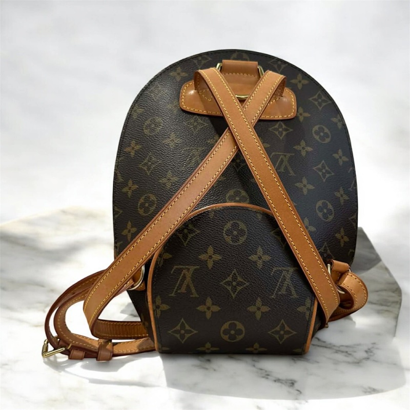 LV老花橢圓後背包-2