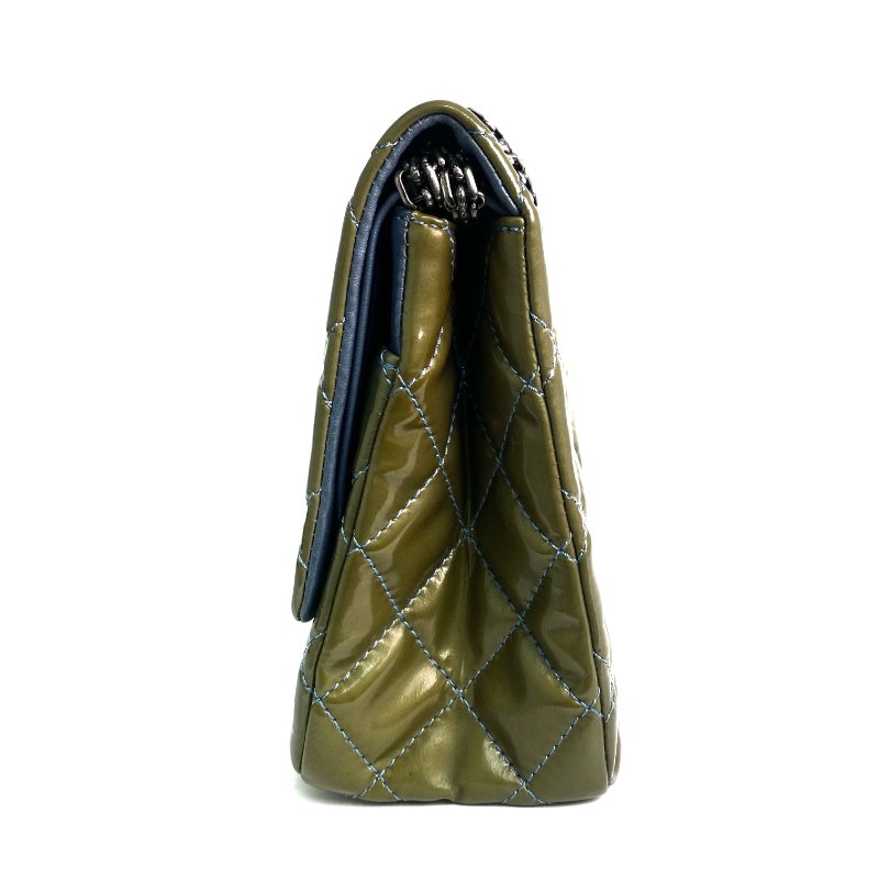 △ Chanel 香奈兒 2.55 Navy Enamel Silver Tone Metal Classic Double Flap Chain Shoulder Bag A37590 No.15 2.55深藍色漆皮銀色金屬鎖鏈肩背袋No.15 - 257022425-3