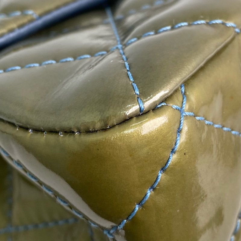 △ Chanel 香奈兒 2.55 Navy Enamel Silver Tone Metal Classic Double Flap Chain Shoulder Bag A37590 No.15 2.55深藍色漆皮銀色金屬鎖鏈肩背袋No.15 - 257022425-6