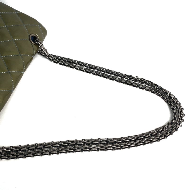 △ Chanel 香奈兒 2.55 Navy Enamel Silver Tone Metal Classic Double Flap Chain Shoulder Bag A37590 No.15 2.55深藍色漆皮銀色金屬鎖鏈肩背袋No.15 - 257022425-10