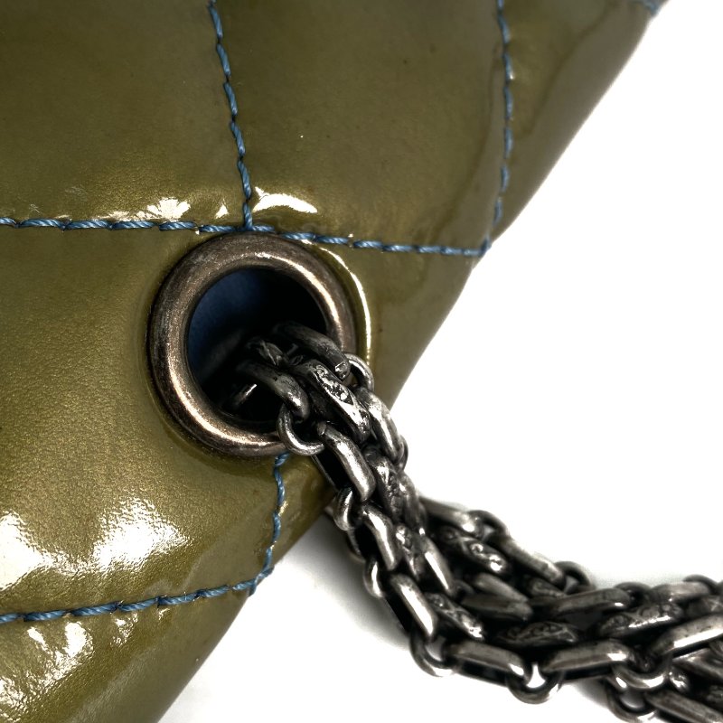 △ Chanel 香奈兒 2.55 Navy Enamel Silver Tone Metal Classic Double Flap Chain Shoulder Bag A37590 No.15 2.55深藍色漆皮銀色金屬鎖鏈肩背袋No.15 - 257022425-11