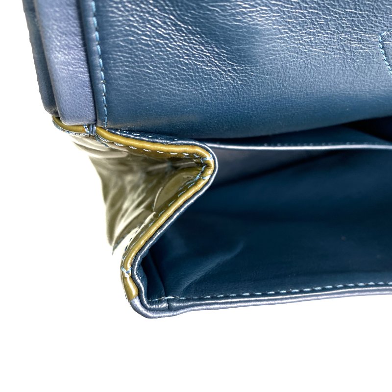 △ Chanel 香奈兒 2.55 Navy Enamel Silver Tone Metal Classic Double Flap Chain Shoulder Bag A37590 No.15 2.55深藍色漆皮銀色金屬鎖鏈肩背袋No.15 - 257022425-25