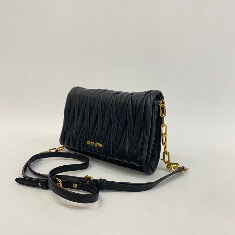 MiuMiu/繆繆黑金羊皮皺褶鏈條woc單肩斜挎包-3