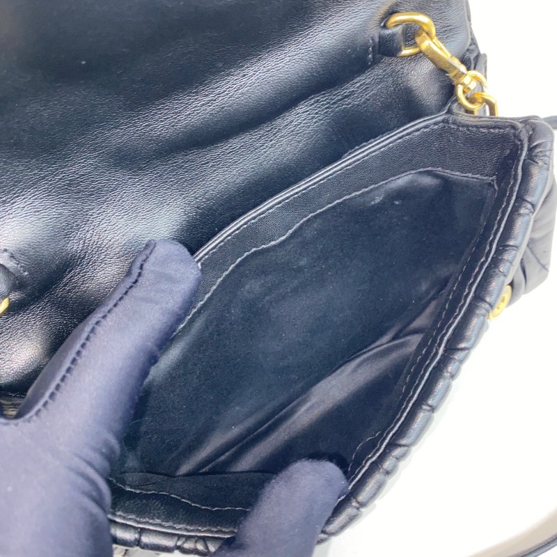 MiuMiu/繆繆黑金羊皮皺褶鏈條woc單肩斜挎包-7