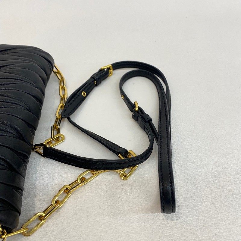 MiuMiu/繆繆黑金羊皮皺褶鏈條woc單肩斜挎包-8