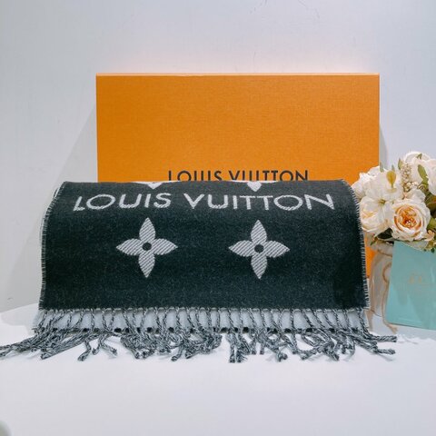TW4564 Louis Vuitton 路易威登 經典logo 100%羊毛圍巾 Essential 186 x 34 cm Scarf 100% Wool Black