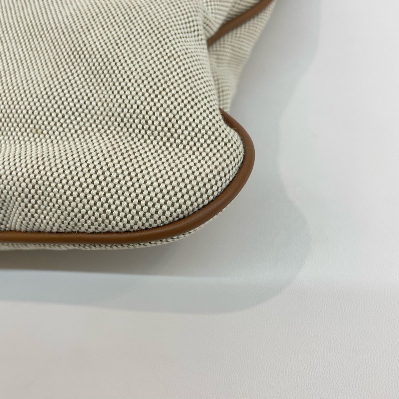 MiuMiu/繆繆米色拼焦糖色編織手提托特包芯片款-16