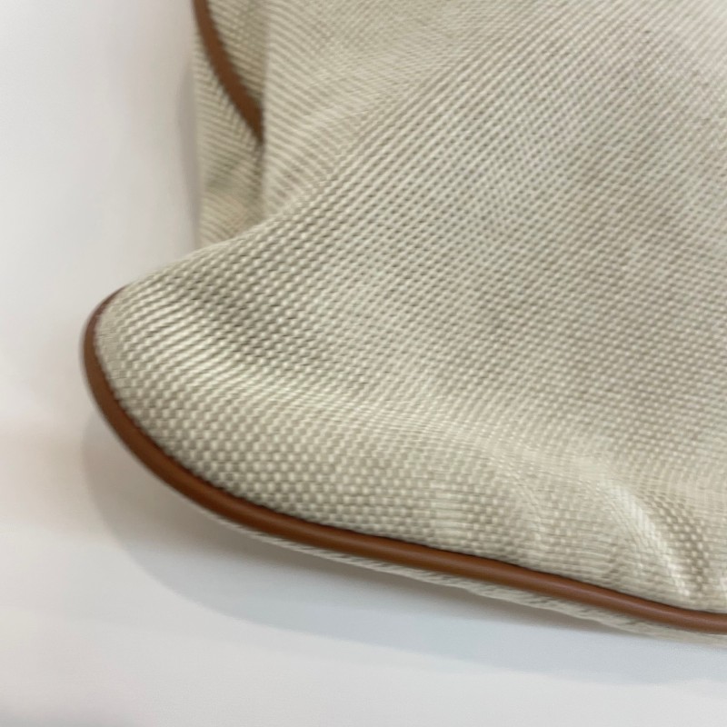 MiuMiu/繆繆米色拼焦糖色編織手提托特包芯片款-17